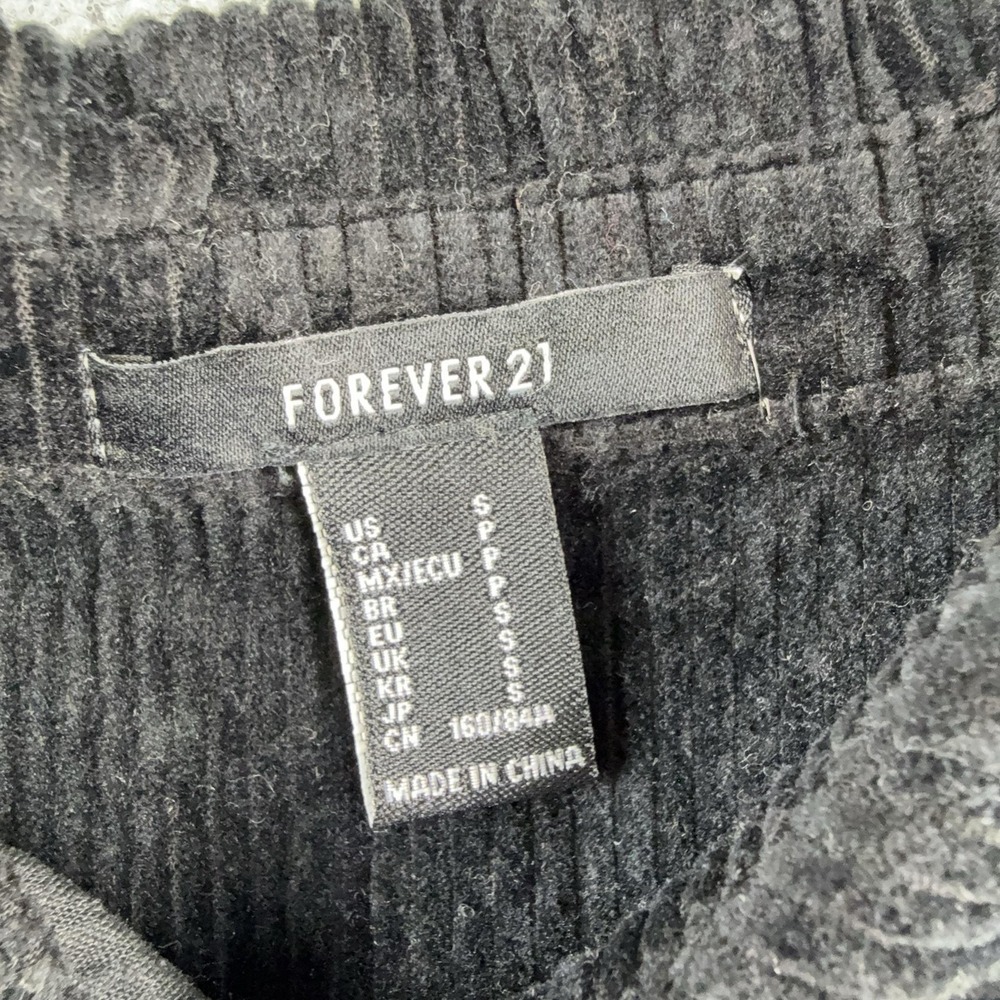 Forever 21 Shirt Womens Small Black Corduroy Button Front Cropped Pocket Top - Picture 5 of 10